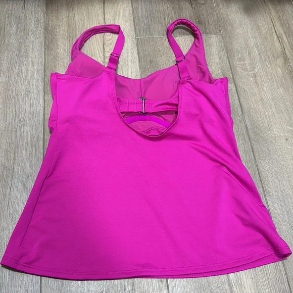 NWT! Athleta Electric Fuchsia Bondi Bra Cup Tankini - Multiple Sizes 🧜‍♂️